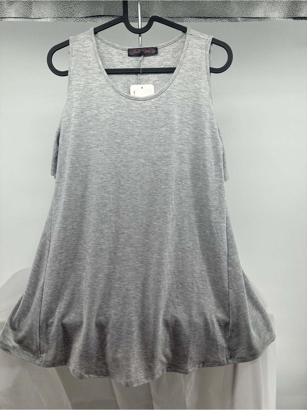 NWT Sheila Rose gray cold shoulder tshirt